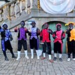 Vlaams Belang Jongeren delen in 6 steden cadeautjes uit met Zwarte Piet