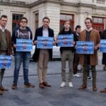 VBJ schuift ongevraagd aan op 11.11.11-debat: “Wel ons geld, niet onze mening”